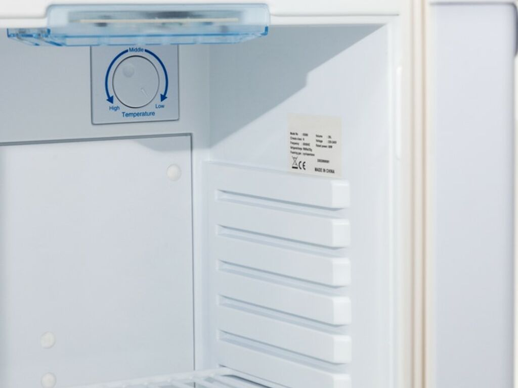 MINIBAR WINTER 30 LITROS PERSEO (2)