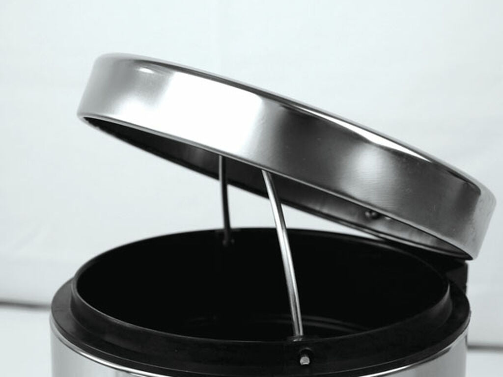 PAPELERA CON PEDAL BIN BASIC BRILLANTE (5)