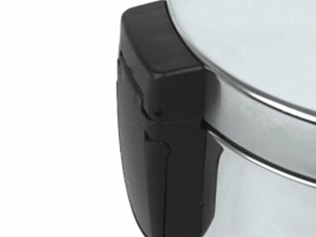 PAPELERA CON PEDAL BIN BASIC BRILLANTE (6)